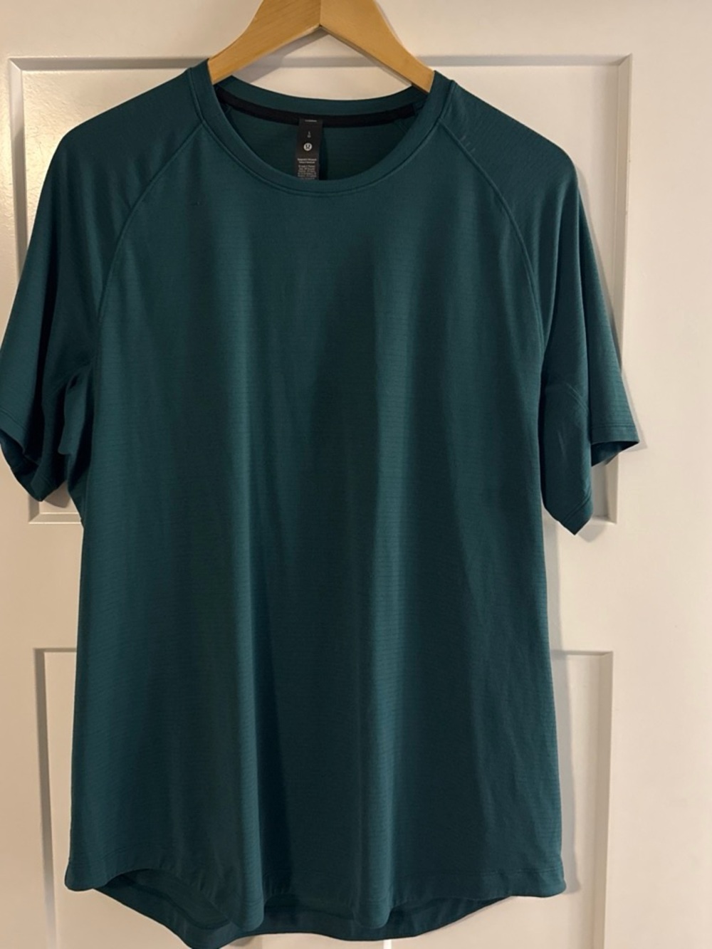 Lululemon Men's Teal Performance Crew Neck Shirt- NWOT